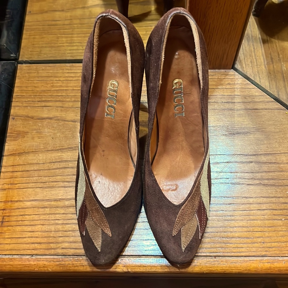 GUCCI SIZE 6 1/2inch heels